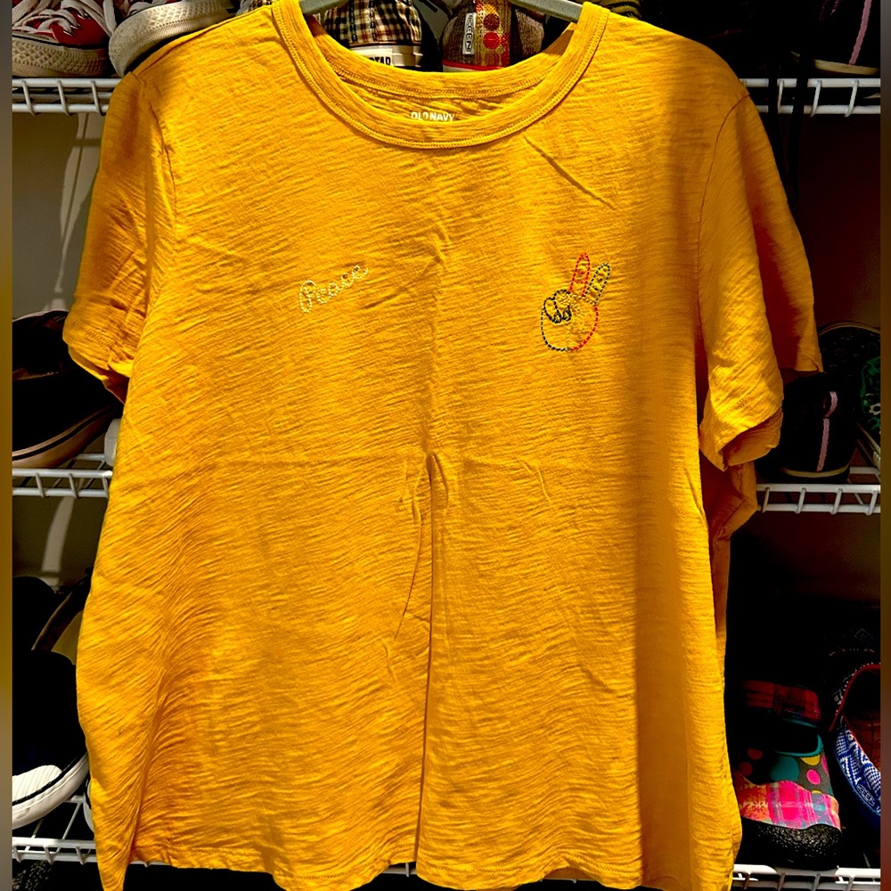 Old Navy Yellow Short Sleeve Tee